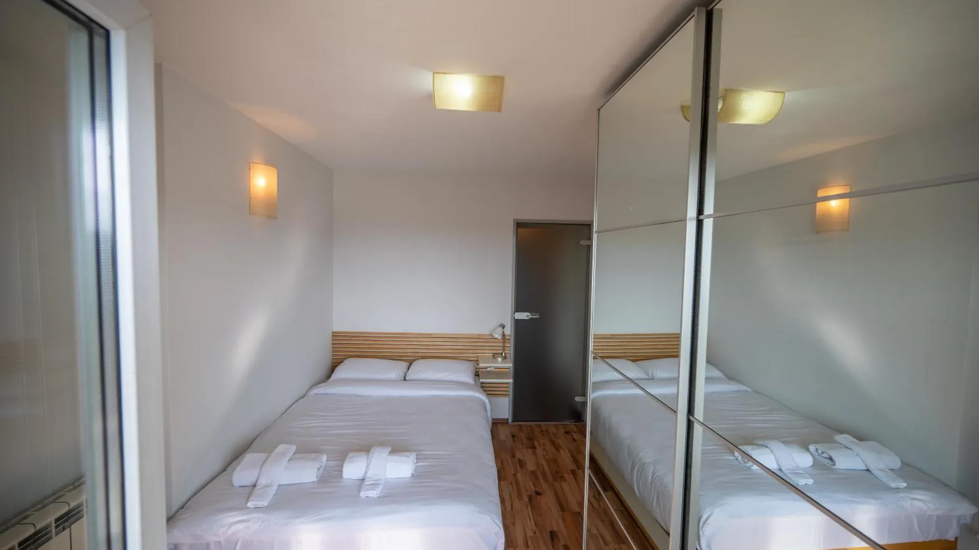 Bright 1Bdr With Balcony Apartment Sofia 0*,